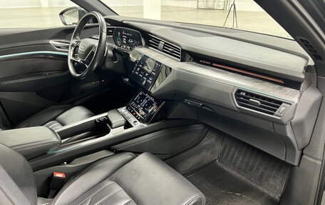 Audi e-tron I, 2019 год, 4 399 000 рублей, 11 фотография