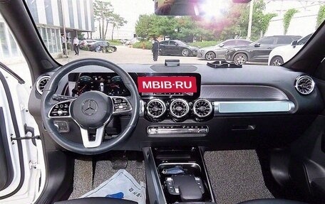 Mercedes-Benz GLB, 2022 год, 3 050 000 рублей, 5 фотография