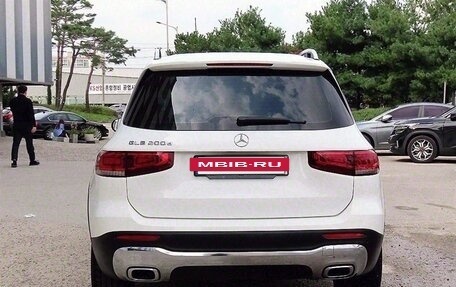 Mercedes-Benz GLB, 2022 год, 3 050 000 рублей, 4 фотография