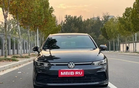 Volkswagen Golf VIII, 2020 год, 1 304 450 рублей, 2 фотография