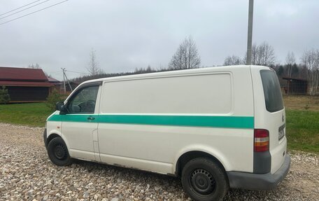 Volkswagen Transporter T5 рестайлинг, 2006 год, 800 000 рублей, 3 фотография
