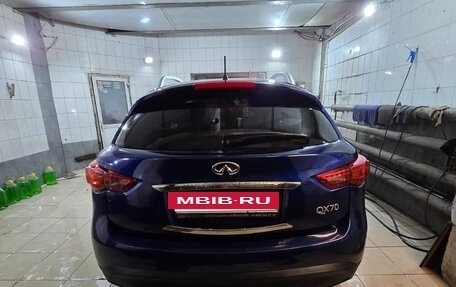 Infiniti QX70, 2014 год, 3 200 000 рублей, 3 фотография