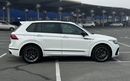 Volkswagen Tiguan II, 2021 год, 4 950 000 рублей, 2 фотография