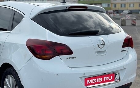 Opel Astra J, 2011 год, 760 000 рублей, 3 фотография