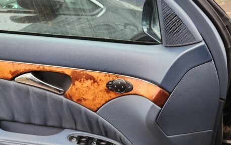 Mercedes-Benz E-Класс, 2003 год, 1 050 000 рублей, 11 фотография