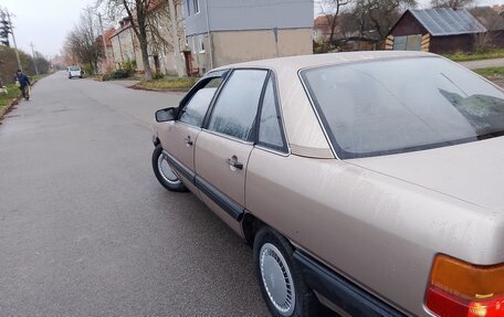 Audi 100, 1987 год, 135 000 рублей, 1 фотография