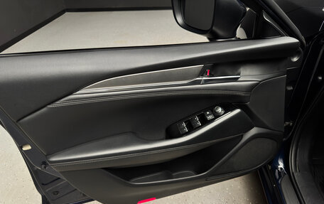 Mazda 6, 2019 год, 2 400 000 рублей, 13 фотография