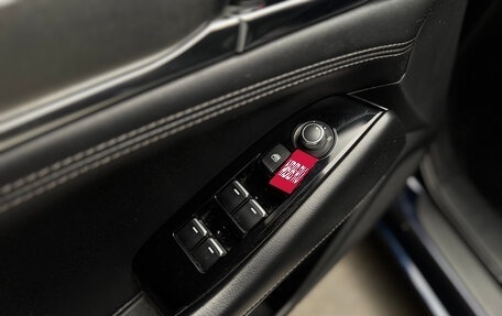 Mazda 6, 2019 год, 2 400 000 рублей, 14 фотография