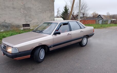 Audi 100, 1987 год, 135 000 рублей, 2 фотография