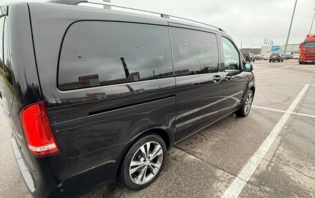 Mercedes-Benz V-Класс, 2017 год, 6 100 000 рублей, 5 фотография