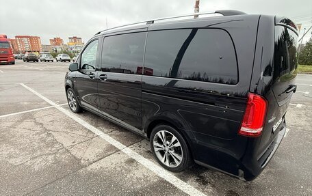 Mercedes-Benz V-Класс, 2017 год, 6 100 000 рублей, 3 фотография