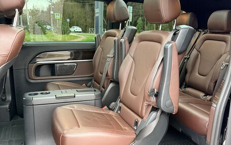 Mercedes-Benz V-Класс, 2017 год, 6 100 000 рублей, 10 фотография