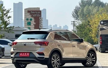 Volkswagen T-Roc I, 2022 год, 1 800 000 рублей, 9 фотография