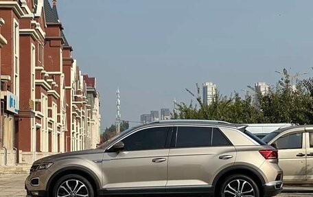 Volkswagen T-Roc I, 2022 год, 1 800 000 рублей, 5 фотография