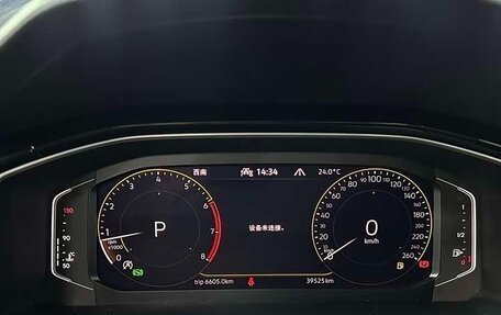 Volkswagen T-Roc I, 2022 год, 1 800 000 рублей, 11 фотография