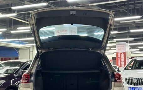 Volkswagen T-Roc I, 2022 год, 1 800 000 рублей, 26 фотография