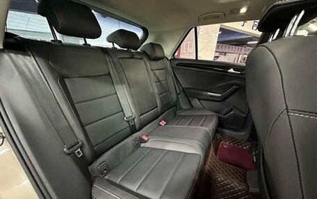 Volkswagen T-Roc I, 2022 год, 1 800 000 рублей, 28 фотография