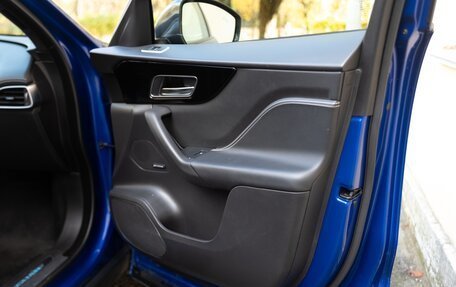Jaguar F-Pace, 2019 год, 3 420 000 рублей, 22 фотография