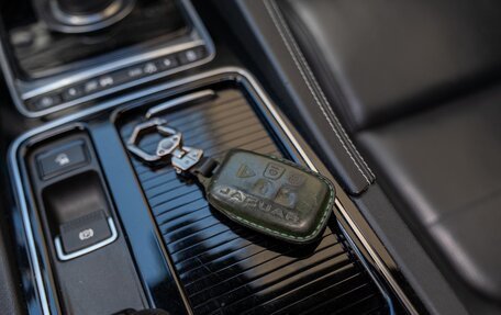 Jaguar F-Pace, 2019 год, 3 420 000 рублей, 33 фотография