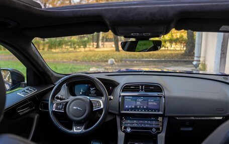 Jaguar F-Pace, 2019 год, 3 420 000 рублей, 32 фотография