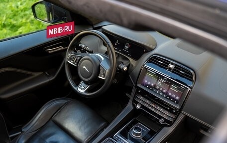 Jaguar F-Pace, 2019 год, 3 420 000 рублей, 24 фотография