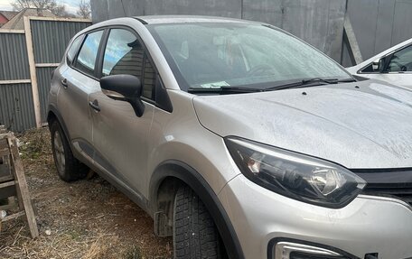 Renault Kaptur I рестайлинг, 2018 год, 700 000 рублей, 2 фотография