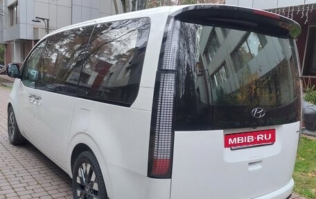 Hyundai Staria, 2021 год, 4 400 000 рублей, 9 фотография