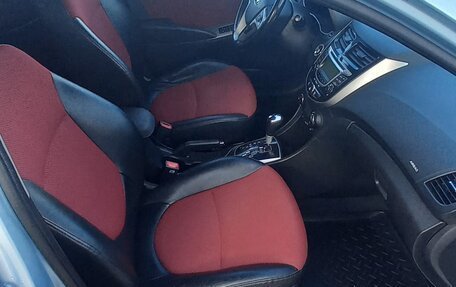 Hyundai Solaris II рестайлинг, 2013 год, 895 000 рублей, 7 фотография