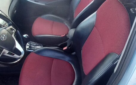 Hyundai Solaris II рестайлинг, 2013 год, 895 000 рублей, 4 фотография