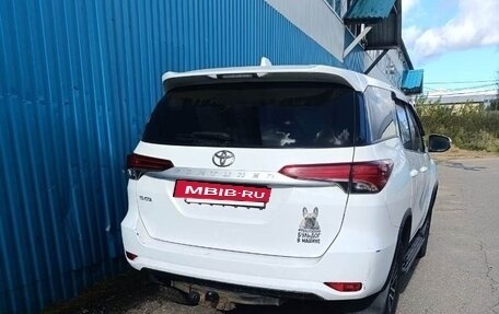 Toyota Fortuner II, 2019 год, 2 400 000 рублей, 3 фотография