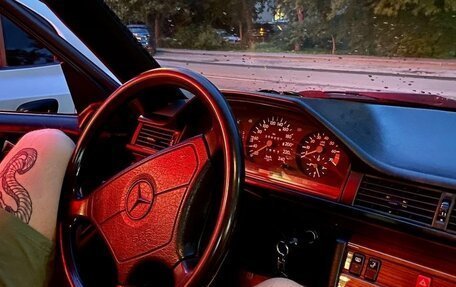 Mercedes-Benz E-Класс, 1995 год, 300 000 рублей, 3 фотография