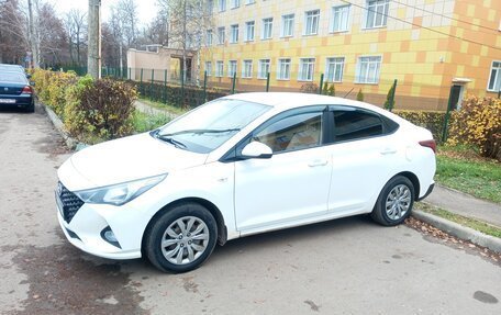 Hyundai Solaris II рестайлинг, 2020 год, 870 000 рублей, 2 фотография