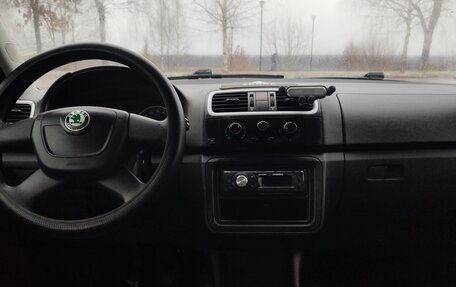 Skoda Fabia II, 2009 год, 400 000 рублей, 3 фотография