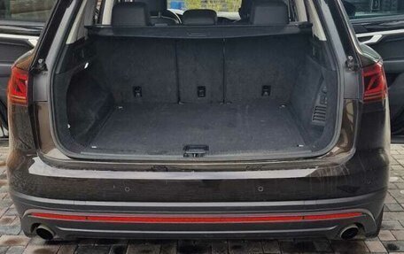 Volkswagen Touareg III, 2019 год, 4 700 000 рублей, 5 фотография