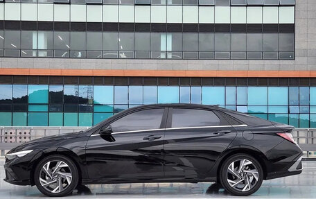 Hyundai Avante, 2024 год, 2 300 000 рублей, 4 фотография