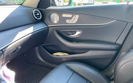 Mercedes-Benz E-Класс, 2017 год, 3 000 000 рублей, 11 фотография