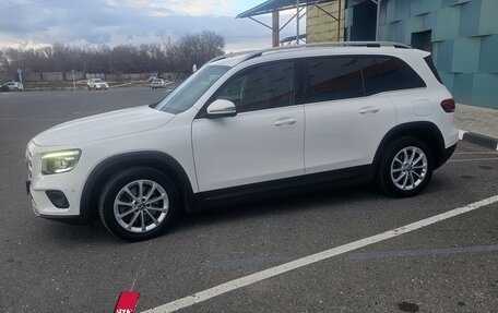 Mercedes-Benz GLB, 2019 год, 3 200 000 рублей, 2 фотография