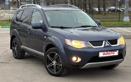 Mitsubishi Outlander III рестайлинг 3, 2008 год, 900 000 рублей, 1 фотография