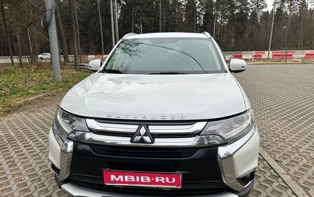 Mitsubishi Outlander III рестайлинг 3, 2017 год, 1 750 000 рублей, 1 фотография