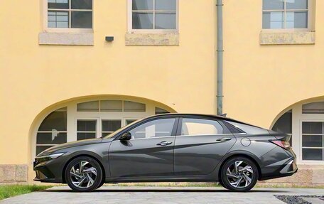 Hyundai Elantra, 2025 год, 2 700 000 рублей, 5 фотография