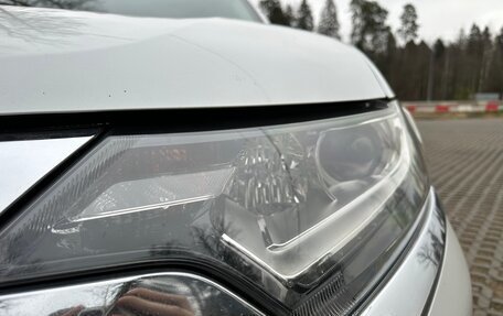 Mitsubishi Outlander III рестайлинг 3, 2017 год, 1 750 000 рублей, 6 фотография