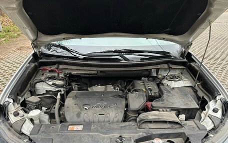 Mitsubishi Outlander III рестайлинг 3, 2017 год, 1 750 000 рублей, 19 фотография