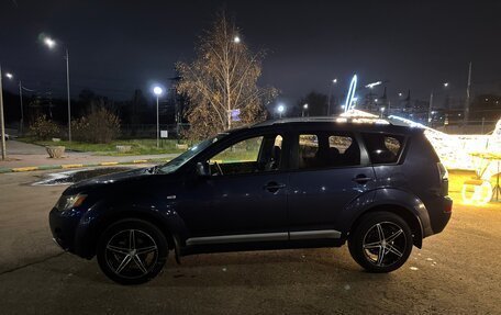 Mitsubishi Outlander III рестайлинг 3, 2008 год, 900 000 рублей, 17 фотография