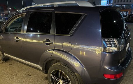 Mitsubishi Outlander III рестайлинг 3, 2008 год, 900 000 рублей, 21 фотография