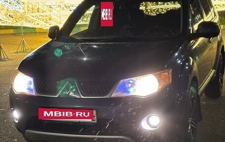 Mitsubishi Outlander III рестайлинг 3, 2008 год, 900 000 рублей, 13 фотография