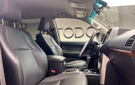 Toyota Land Cruiser Prado 150 рестайлинг 2, 2012 год, 3 850 000 рублей, 16 фотография