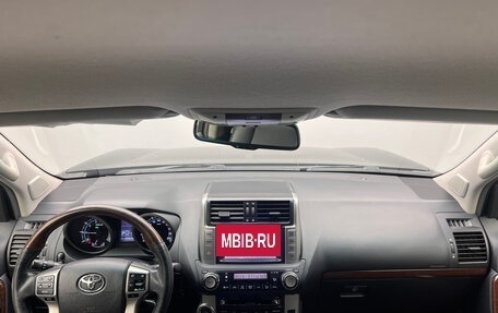 Toyota Land Cruiser Prado 150 рестайлинг 2, 2012 год, 3 850 000 рублей, 17 фотография