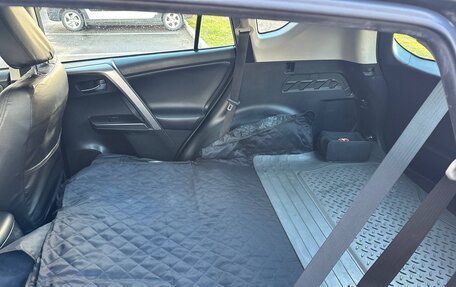 Toyota RAV4, 2016 год, 1 950 000 рублей, 11 фотография