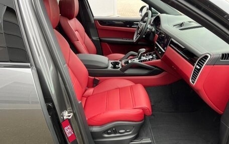 Porsche Cayenne III, 2025 год, 14 000 000 рублей, 11 фотография