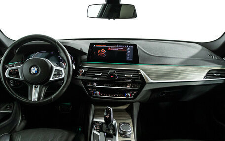 BMW 5 серия, 2019 год, 4 249 700 рублей, 13 фотография
